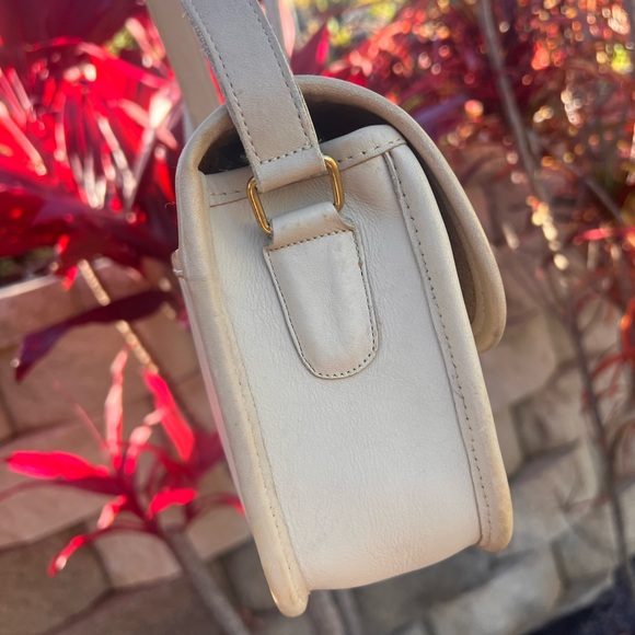 Vintage Coach NYC Collegiate Bag - Picture 7 of 16